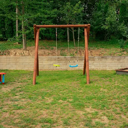 Na Mazurach Nad Stawem Z Jacuzzi פסים