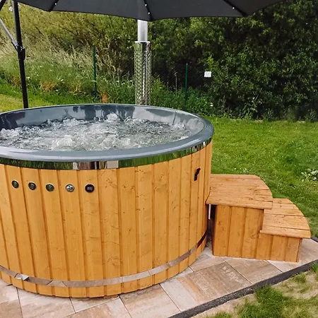 Na Mazurach Nad Stawem Z Jacuzzi * 帕瑟姆